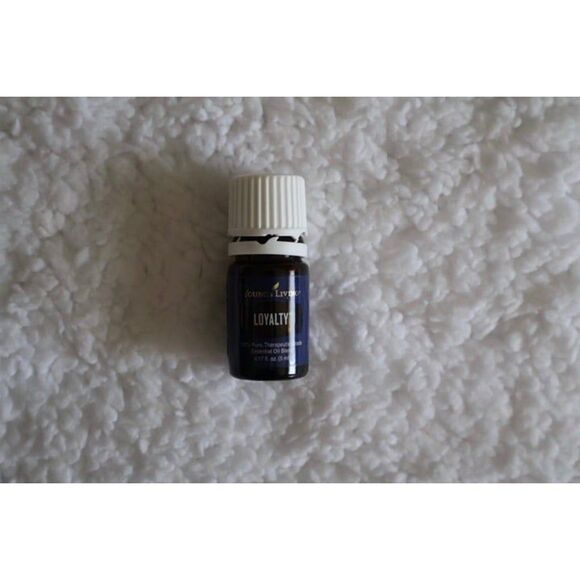 Young Living Essential Oils 5mL Loyalty - Picture 1 of 1
